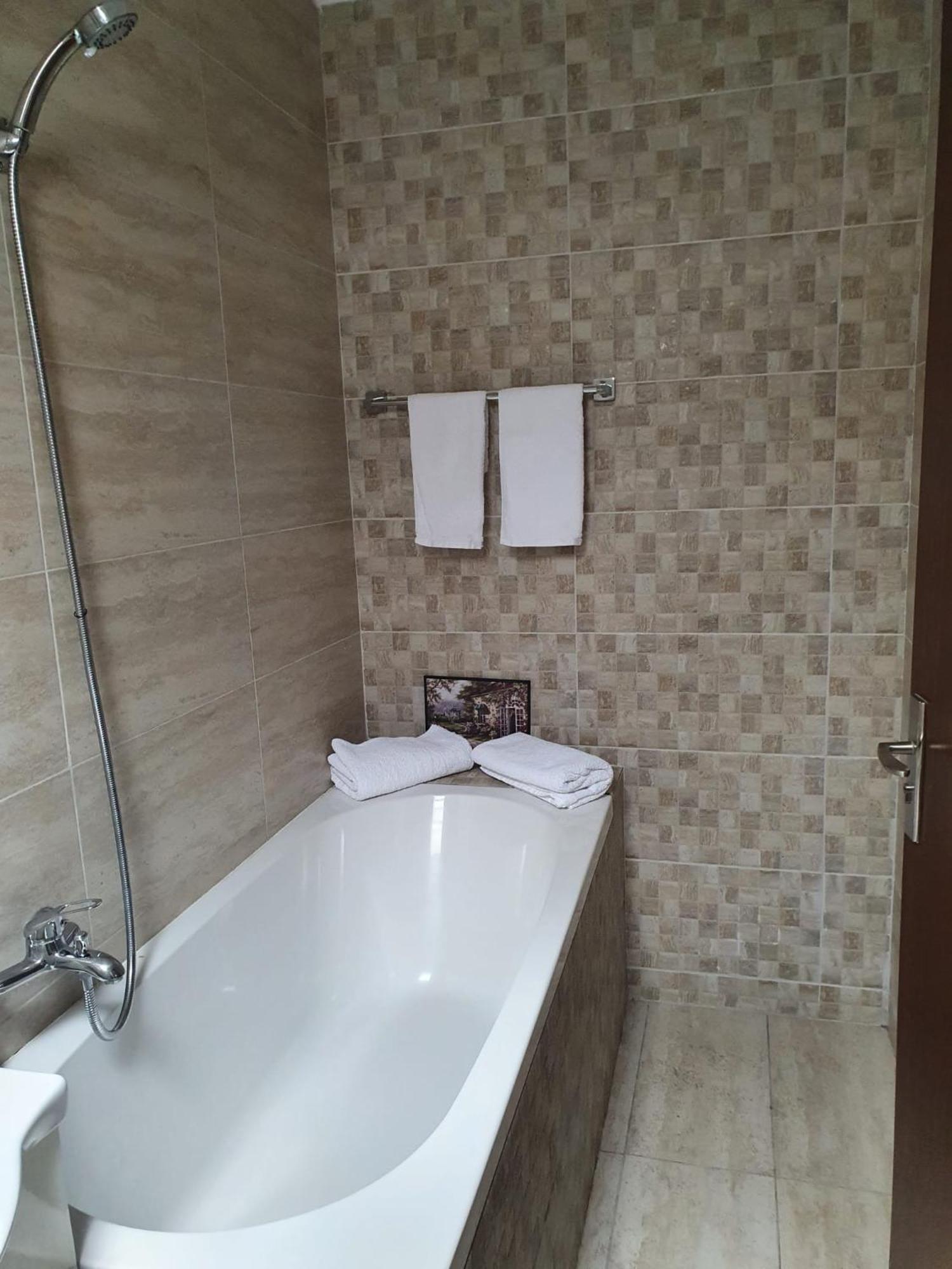 Ayana Central House Oradea Extérieur photo